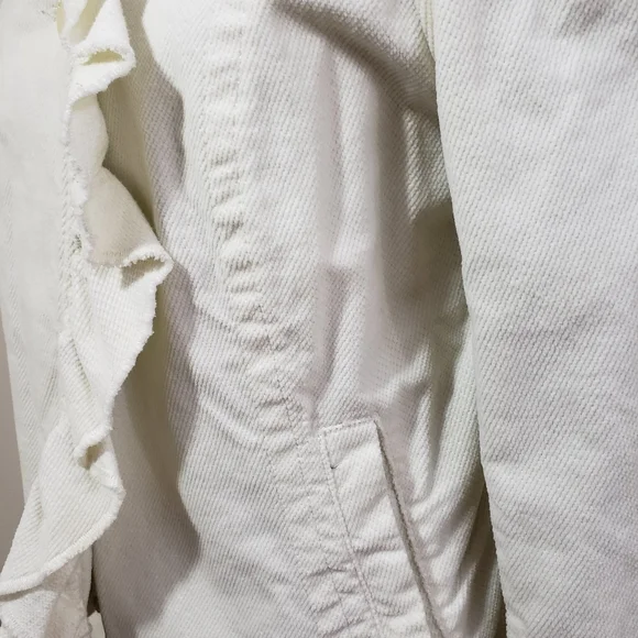 Lux Ruffle Jacket - Picture 8 of 8